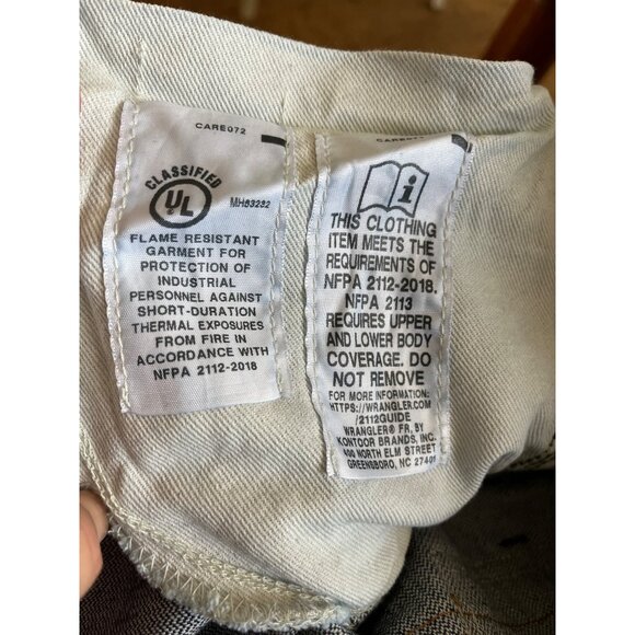 Wrangler Fire Resistant zip front denim jeans size 32x30 NWOT - Picture 7 of 8